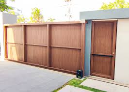Puertas y portones de PVC